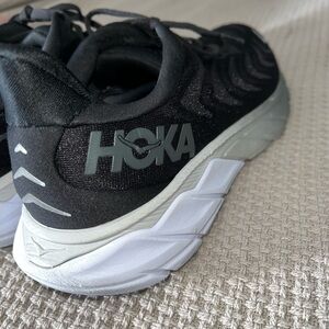 Hoka Men’s Arahi 6 Black Running Shoes Sz 12.2E
